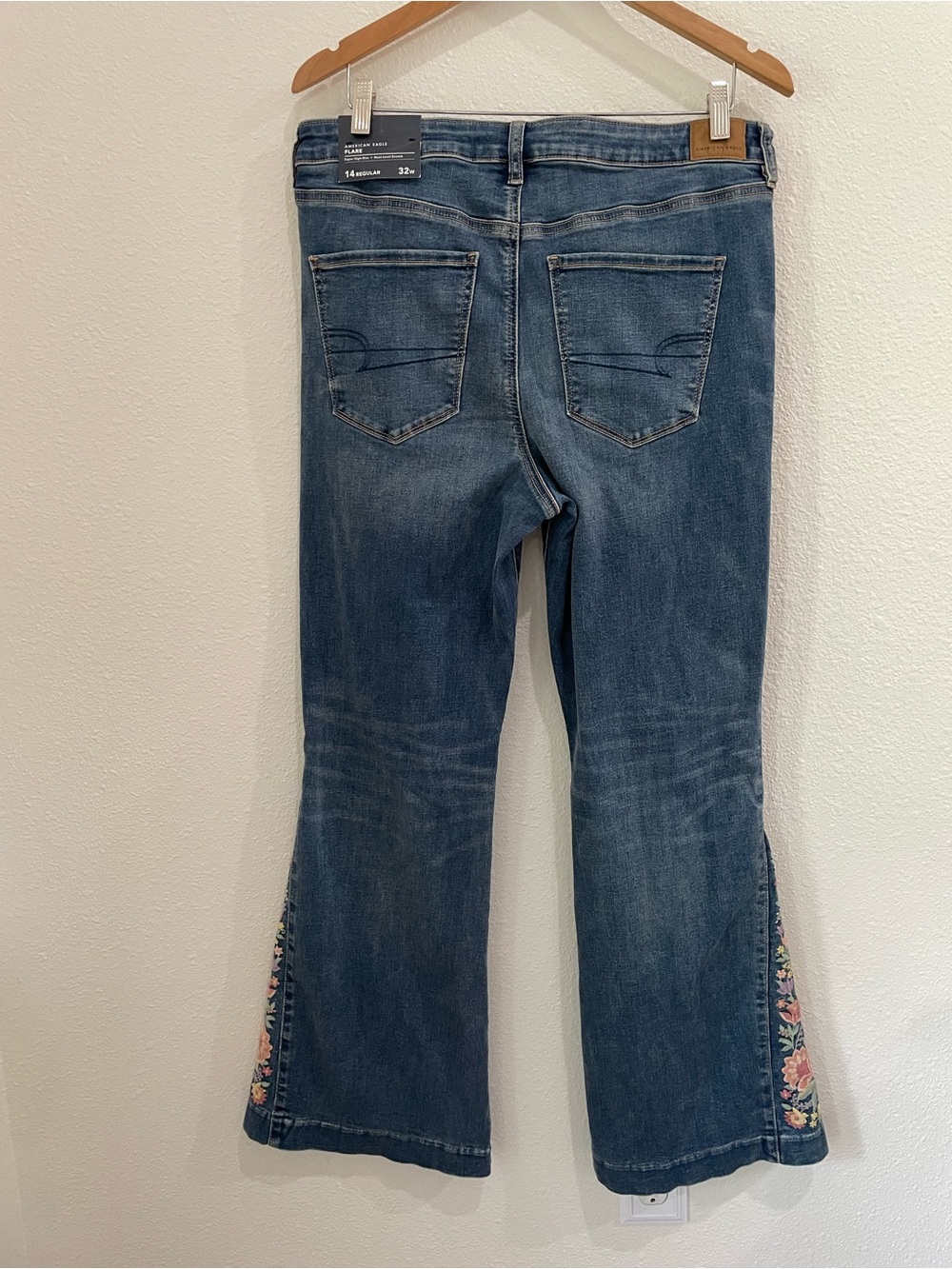 American Eagle Embroidered Flare Boho Jeans Festival Western High Rise Stretch - Picture 9 of 9